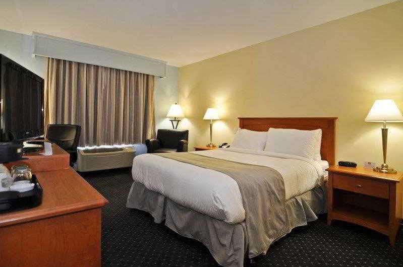 Best Western Plus Woodstock Hotel Conference Centre Εξωτερικό φωτογραφία
